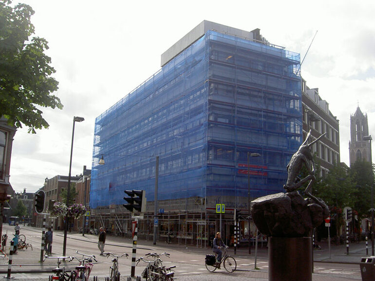 Neude-Utrecht-kantoor-layher-blitz-doorloop-frames-inklimbeveiliging-gaas